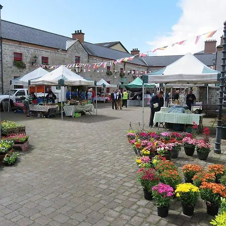 Glamping Safari Style *