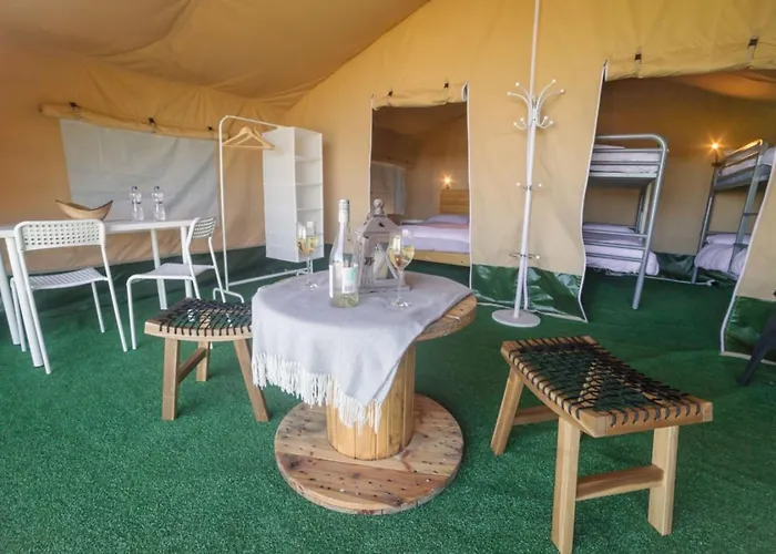 Glamping Safari Style *